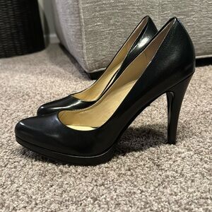 Nine West only worn once black pumps - 3.5 inch heel